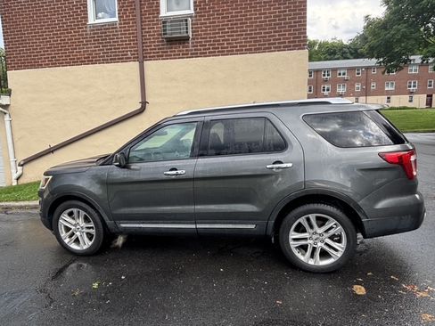 Used 2017 Ford Explorer Limited AWD/4WD image 10