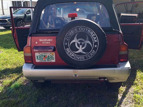 Used 1998 Suzuki Sidekick JS RWD image 6