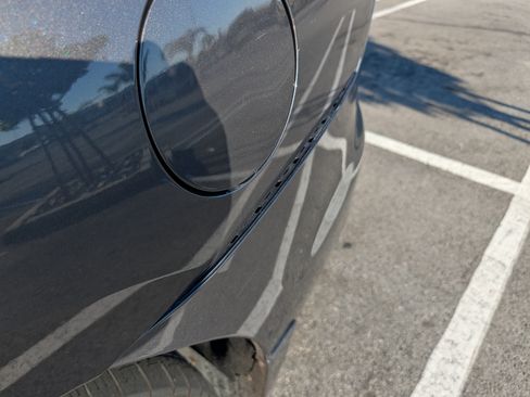 Used 2013 INFINITI JX35 35 Sport Utility 4D w/ Premium Pkg image 4