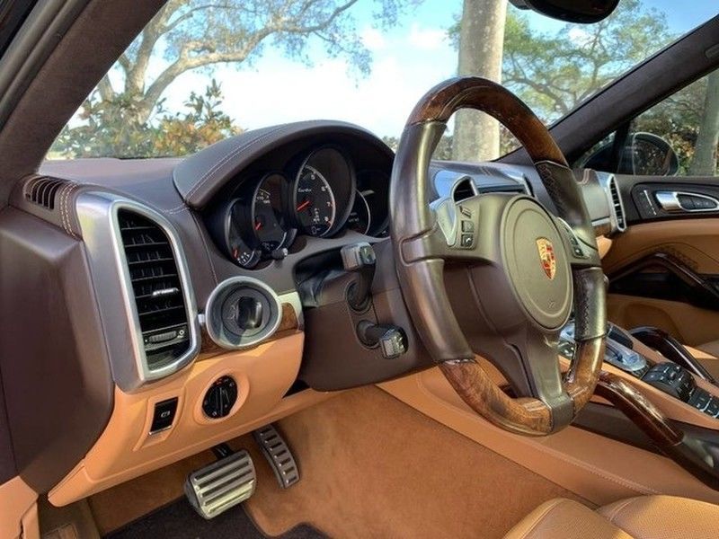 Used 2013 Porsche Cayenne Turbo AWD/4WD image 26
