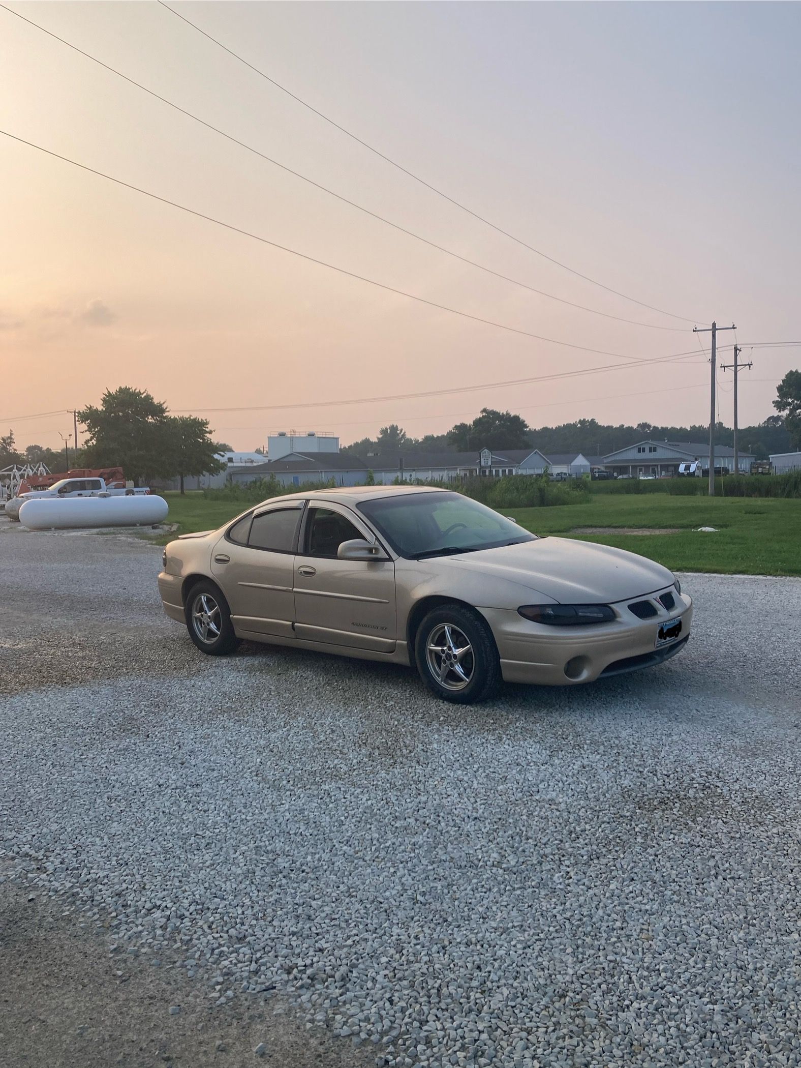 Used 2002 Pontiac Grand Prix GT w/ Opt Pkg 3 FWD image 1