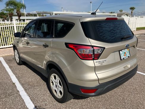 Used 2018 Ford Escape S image 2
