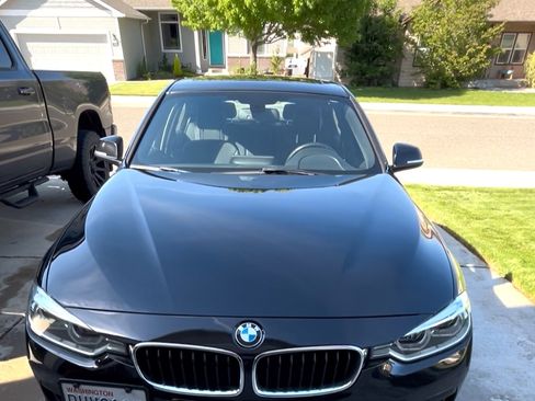 Used 2017 BMW 330e RWD image 1