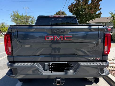 Used 2020 GMC Sierra 2500 AT4 w/ Technology Package AWD/4WD image 13