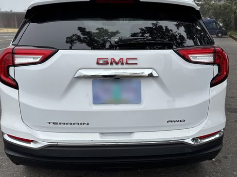 Used 2022 GMC Terrain SLT AWD/4WD image 5