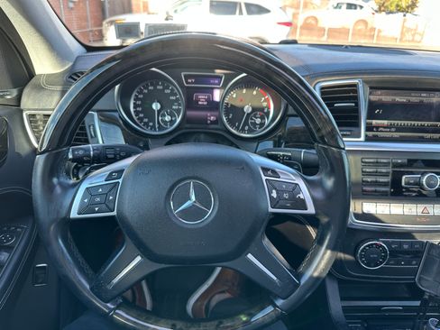 Used 2014 Mercedes-Benz ML 550 4MATIC image 19