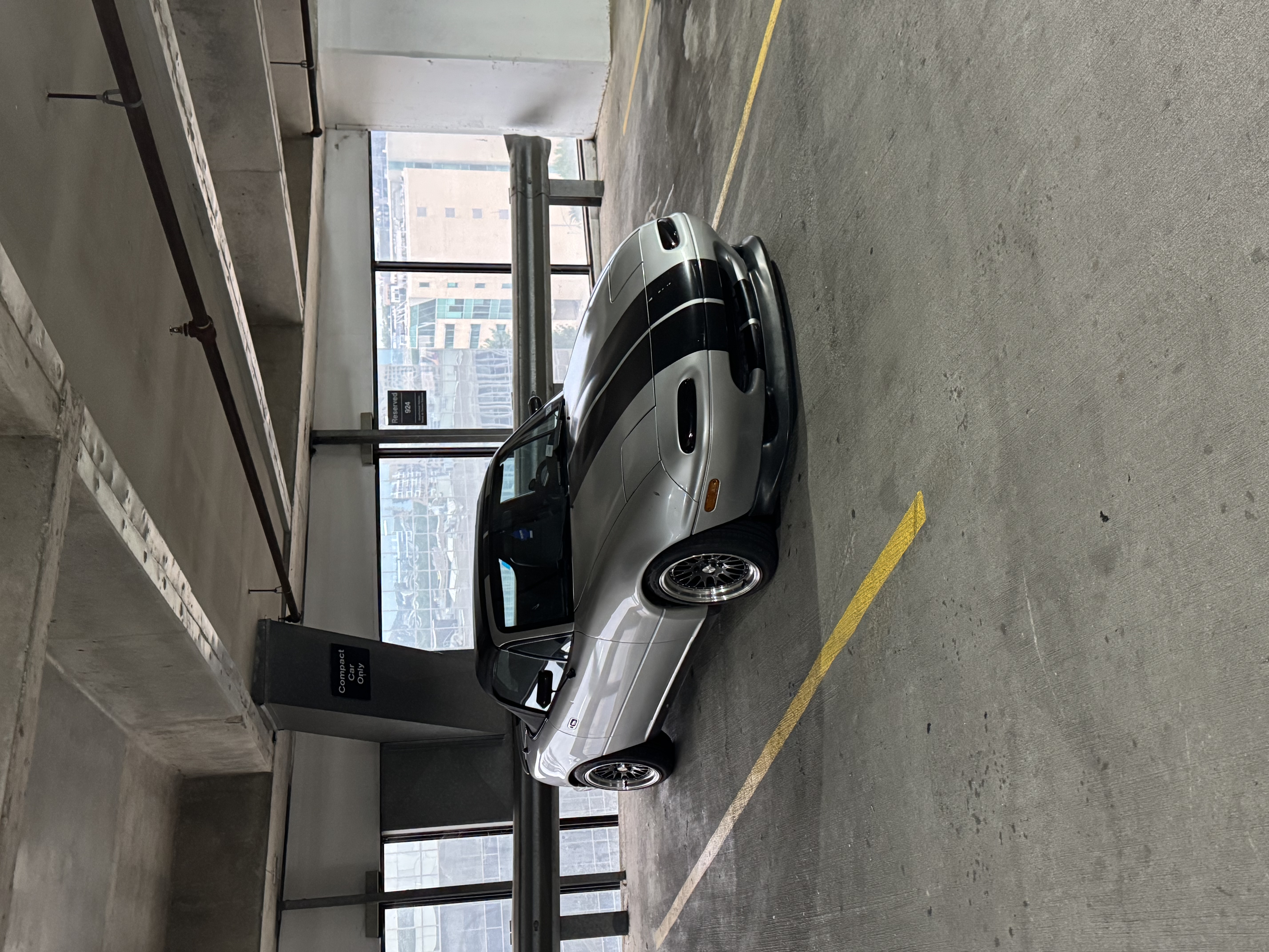 Used 1992 MAZDA MX-5 Miata RWD image 1