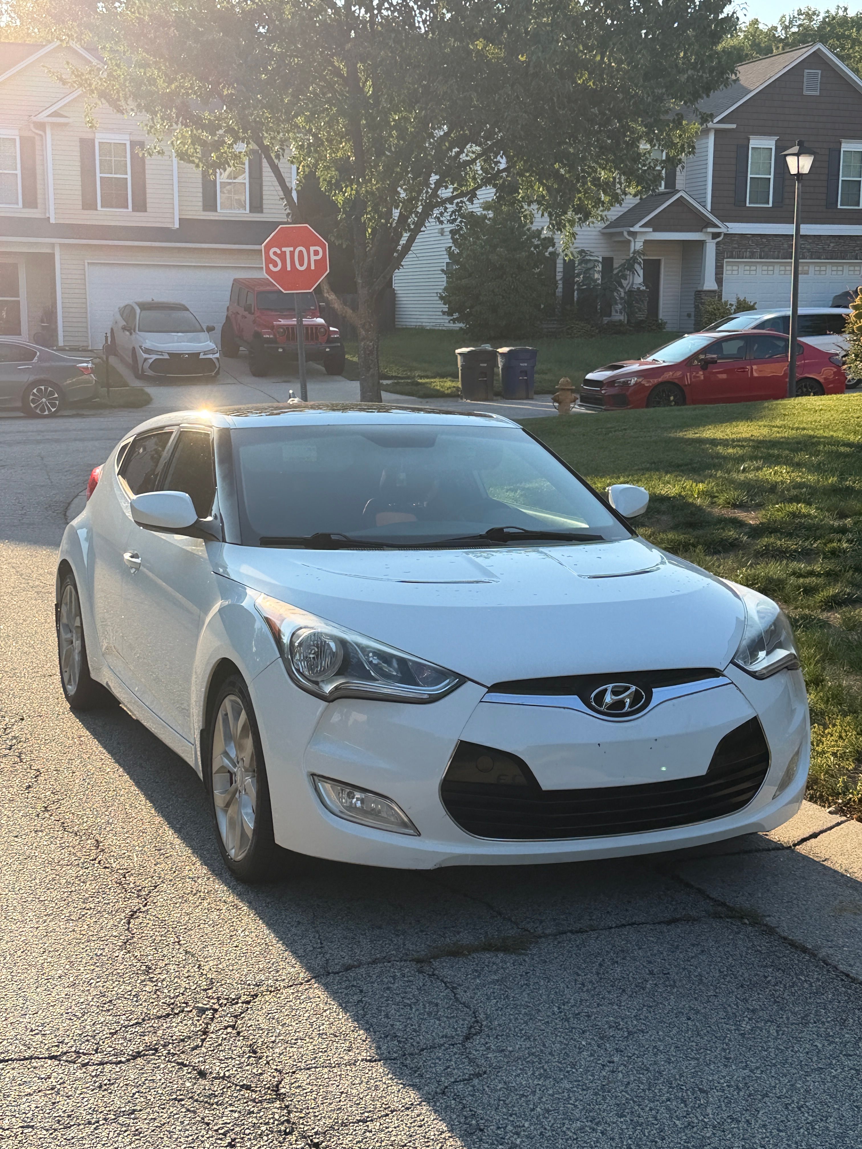 Used 2013 Hyundai Veloster w/ Style Pkg FWD image 1