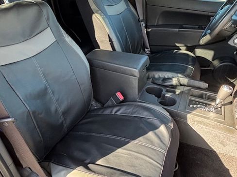 Used 2012 Jeep Liberty Sport image 19