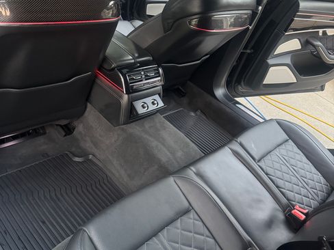 Used 2023 Audi S8 AWD/4WD image 17