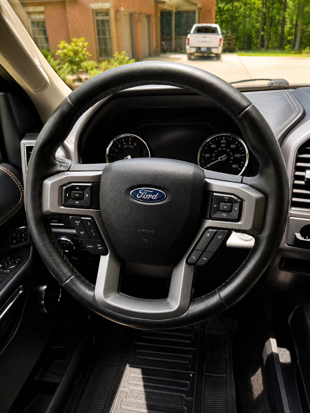 Used 2020 Ford Expedition Platinum AWD/4WD image 12