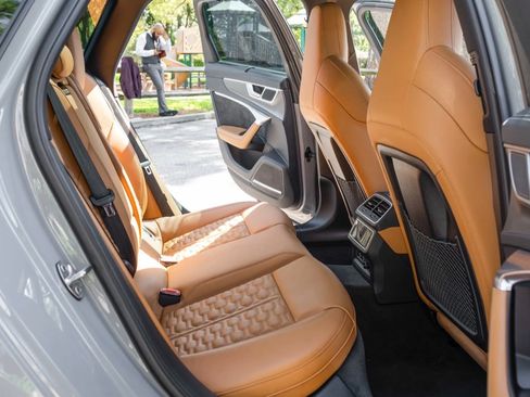 Used 2021 Audi RS 6 w/ Executive Package image 12