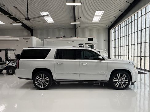 Used 2018 GMC Yukon XL Denali w/ Denali Ultimate Package AWD/4WD image 4