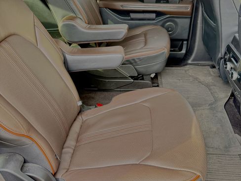 Used 2021 Ford Expedition King Ranch image 8