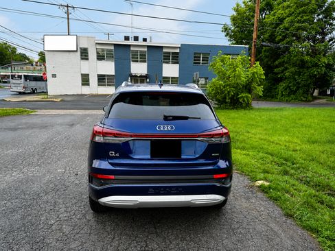 Used 2022 Audi Q4 e-tron Prestige AWD/4WD image 5