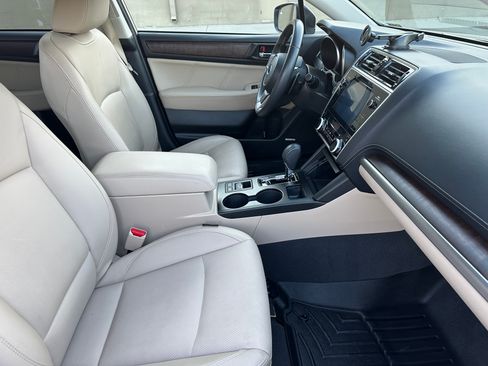 Used 2018 Subaru Outback 2.5i Limited w/ Popular Package #2 image 13
