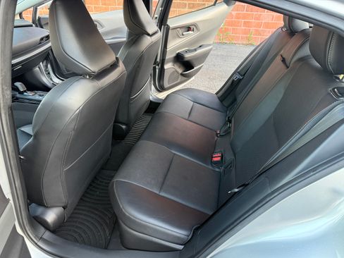 Used 2023 Toyota Prius XLE image 18