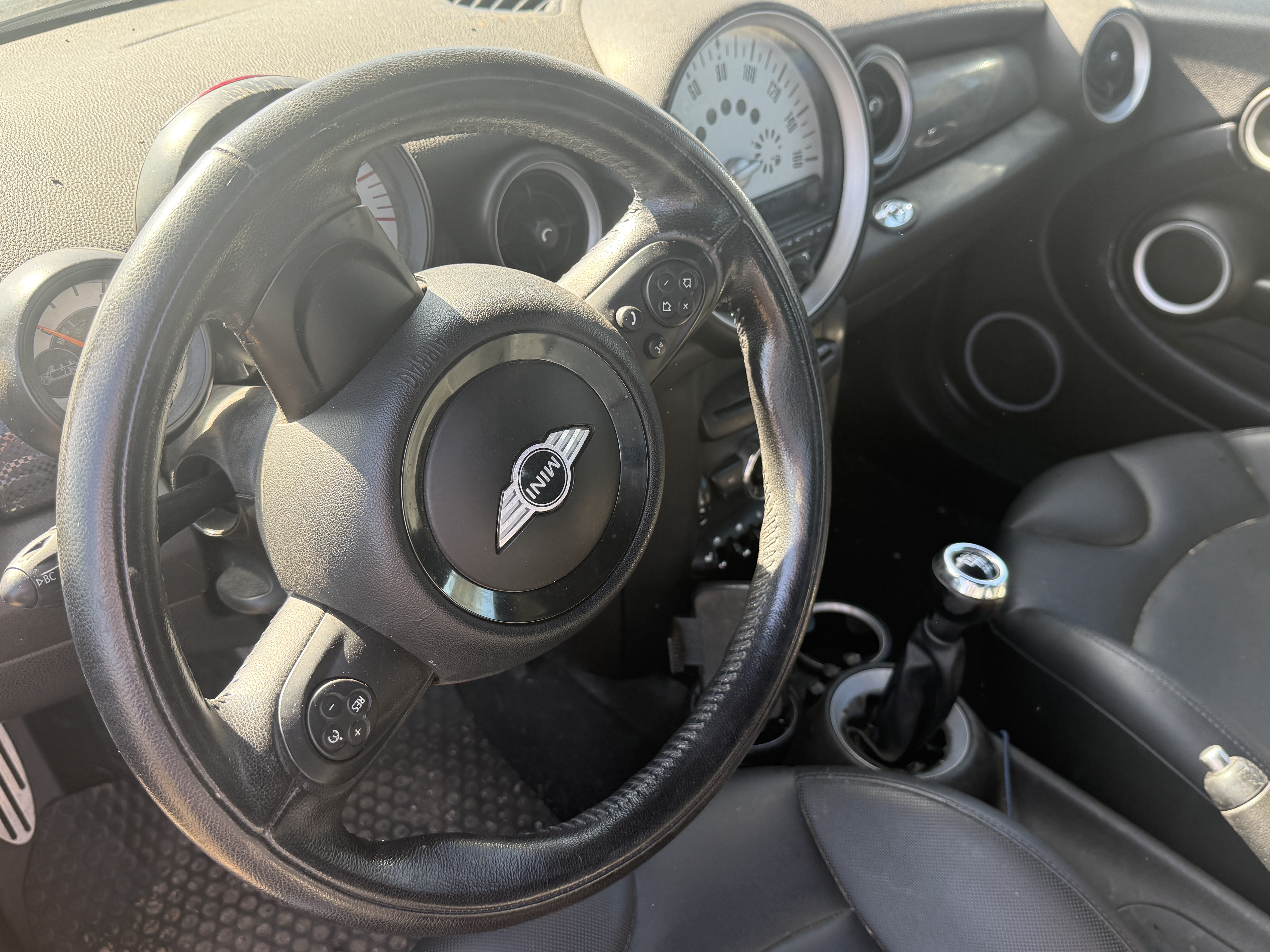 Used 2013 MINI Cooper S FWD image 2