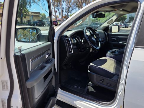 Used 2015 RAM 1500 Big Horn RWD image 2
