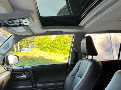 Used 2021 Toyota 4Runner Venture w/ Moonroof Package AWD/4WD image 14