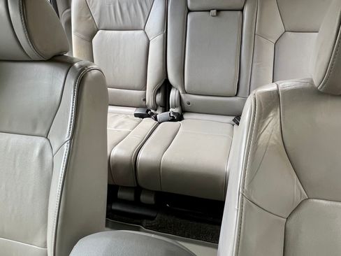 Used 2011 Honda Pilot EX-L image 6