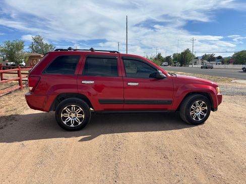 Used 2005 Jeep Grand Cherokee Laredo AWD/4WD image 2