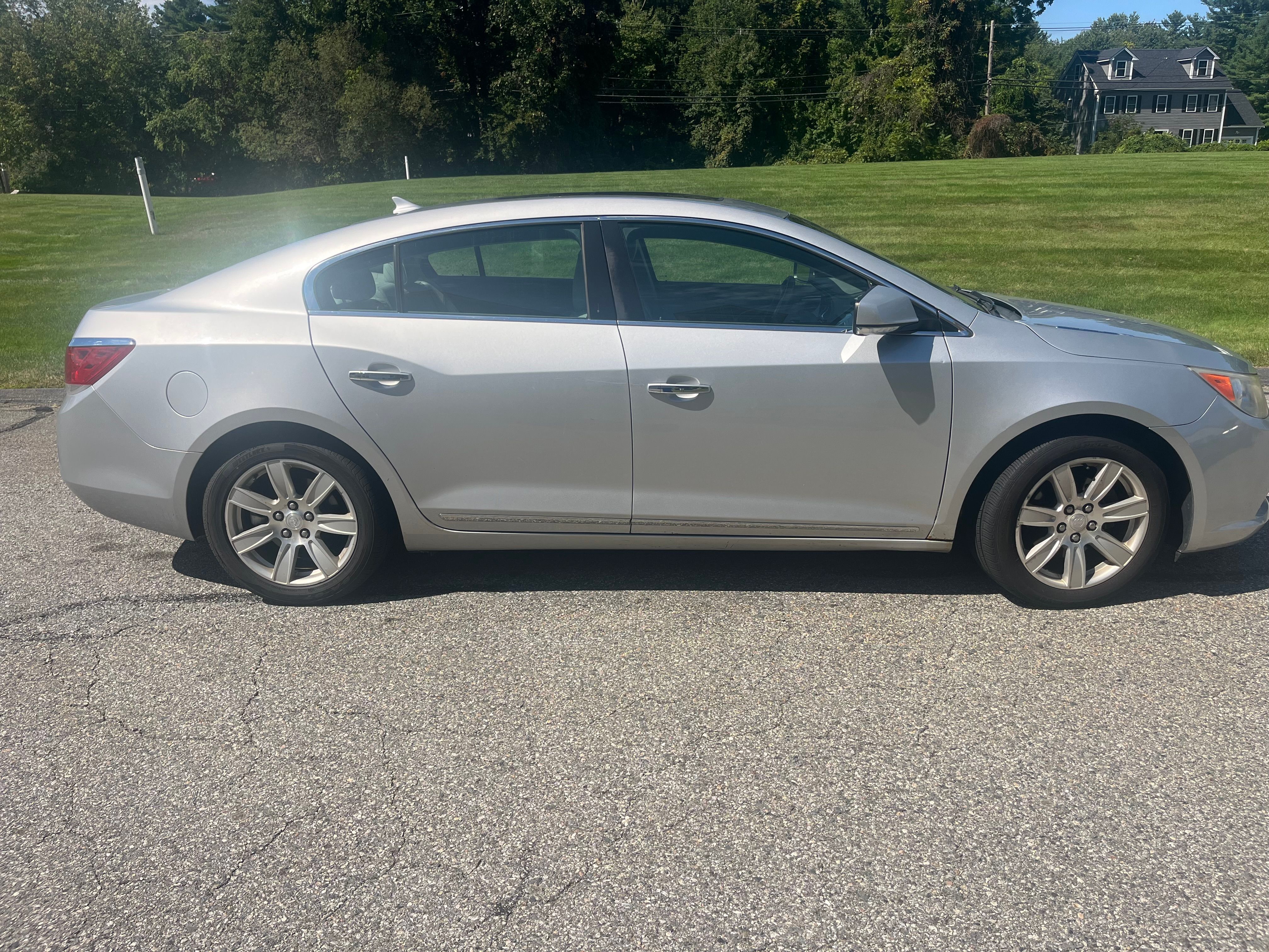Used 2010 Buick LaCrosse CXL FWD image 4