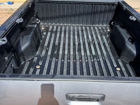 Used 2014 Toyota Tacoma 2WD Regular Cab image 2