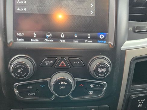 Used 2015 RAM 1500 Big Horn image 24