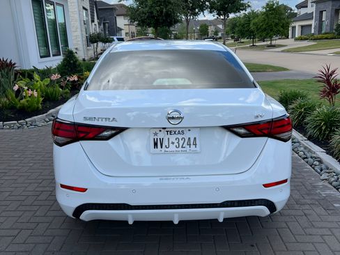 Used 2021 Nissan Sentra SV image 8