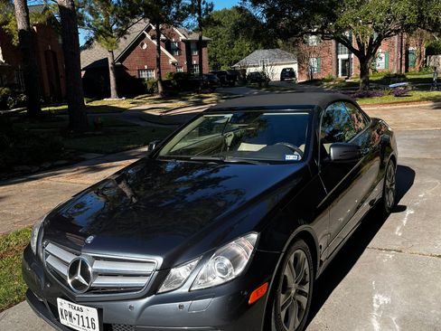 Used 2011 Mercedes-Benz E 350 Cabriolet image 6