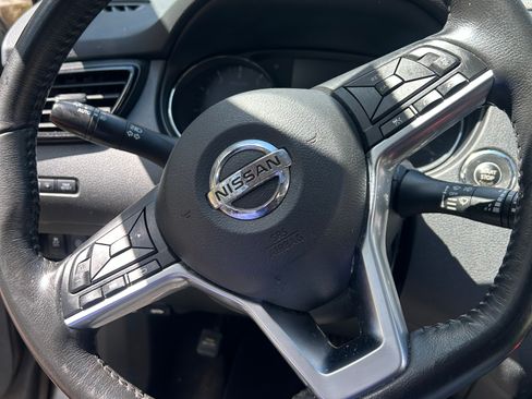 Used 2018 Nissan Rogue Sport SL w/ SL Premium Package image 8