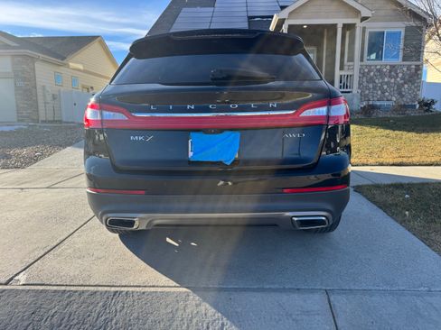 Used 2017 Lincoln MKX Reserve w/ Lincoln MKX Climate Package image 2