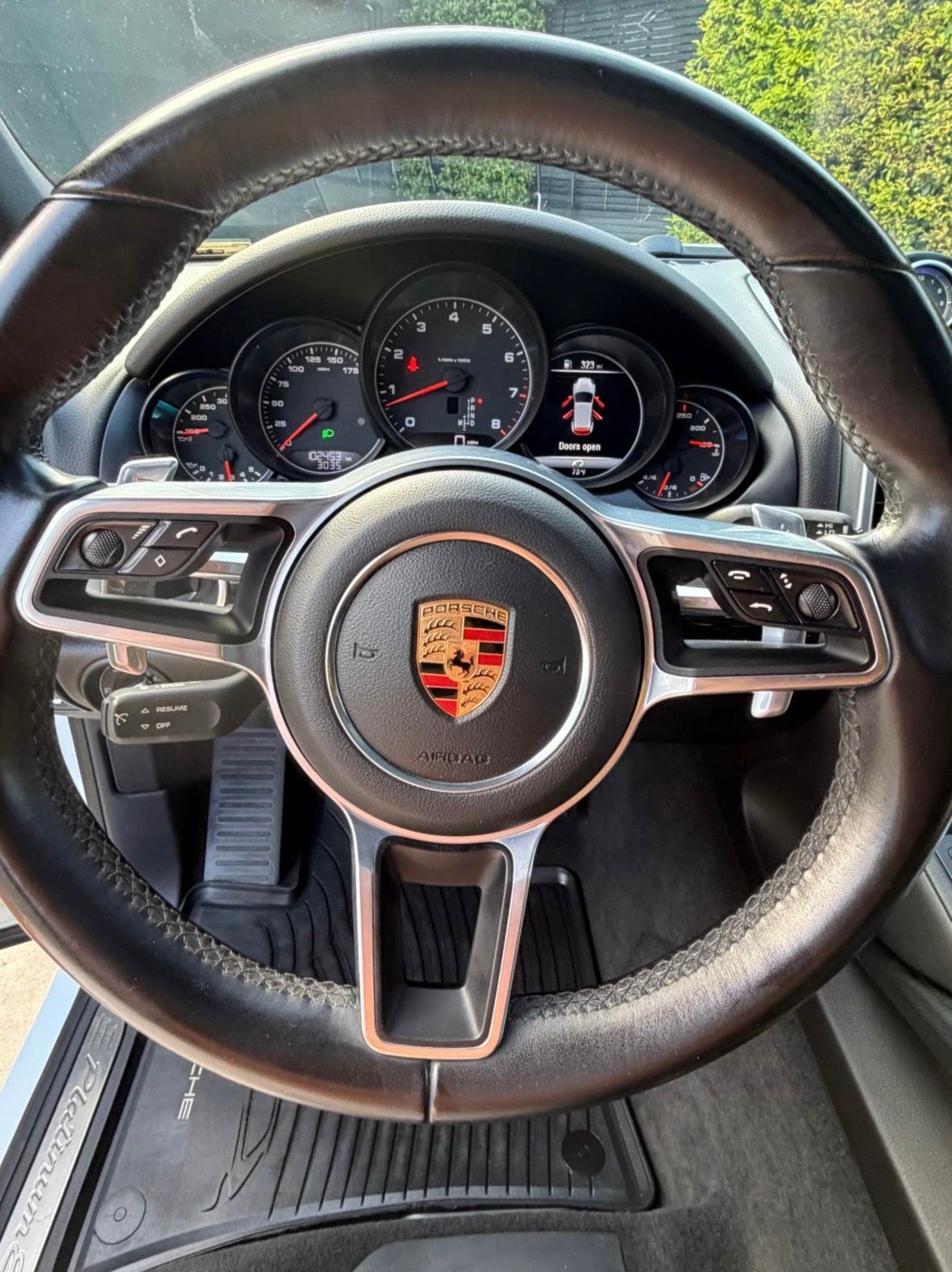Used 2017 Porsche Cayenne Platinum Edition AWD/4WD image 10