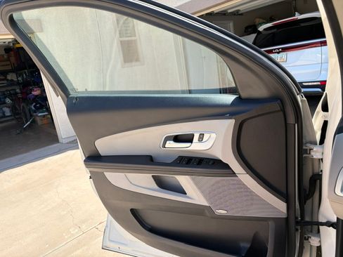 Used 2012 Chevrolet Equinox LT FWD image 15