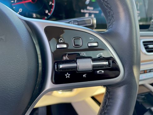 Used 2022 Mercedes-Benz GLE 350 image 15