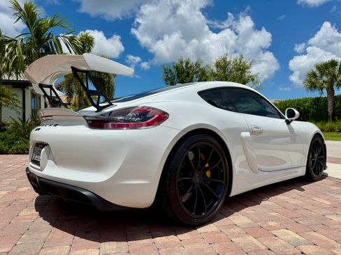 Used 2016 Porsche Cayman GT4 RWD image 5