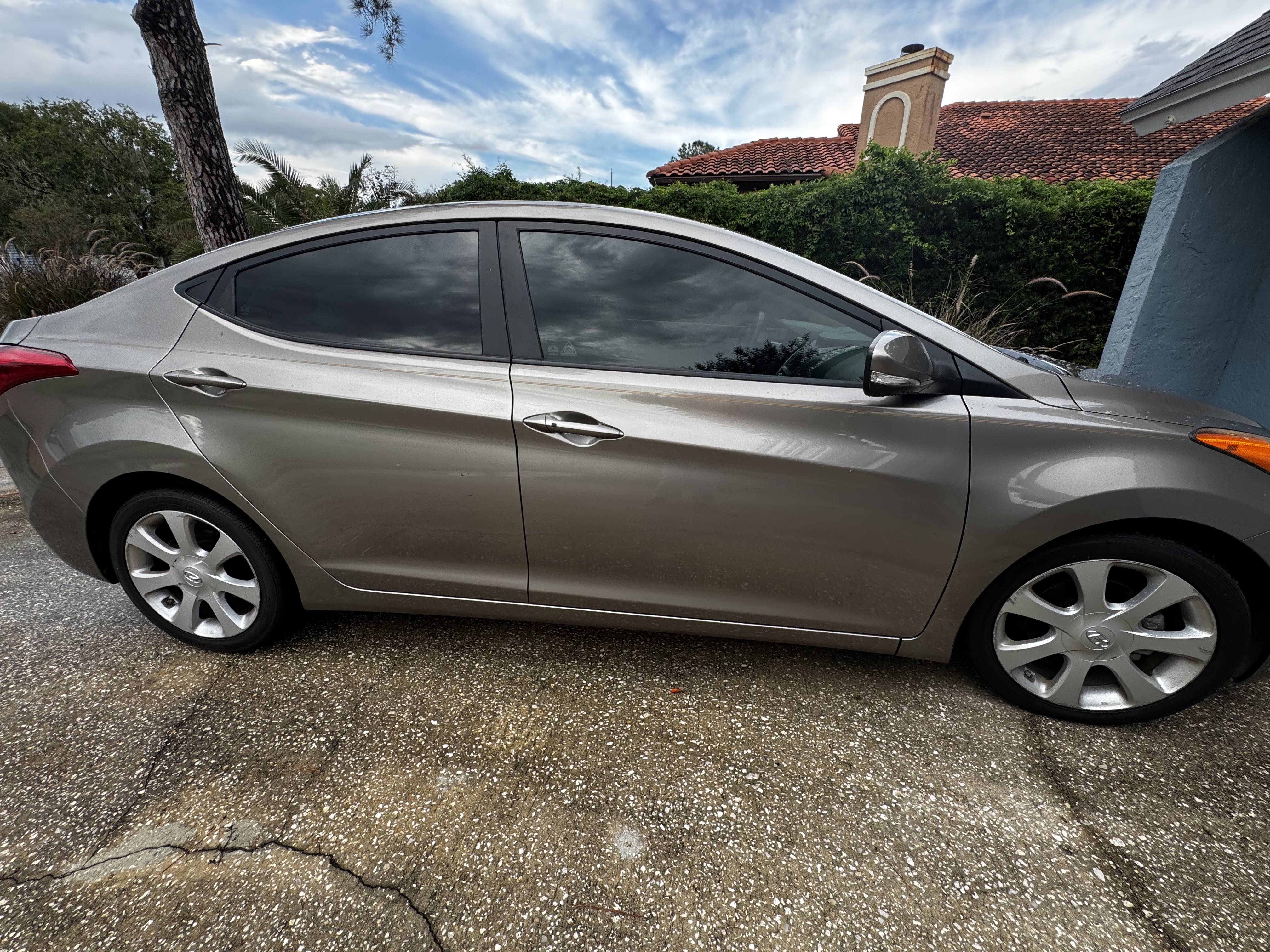 Used 2013 Hyundai Elantra Limited w/ Technology Pkg FWD image 6