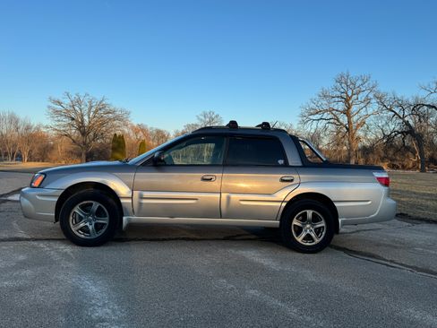 Used 2005 Subaru Baja Turbo AWD/4WD image 2