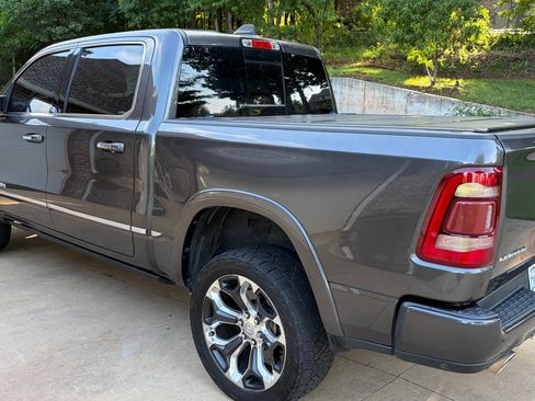 Used 2019 RAM 1500 Limited AWD/4WD image 5