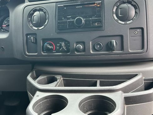 Used 2012 Ford E-250 and Econoline 250 Van 3D w/ Commercial Cargo Van Pkg image 5