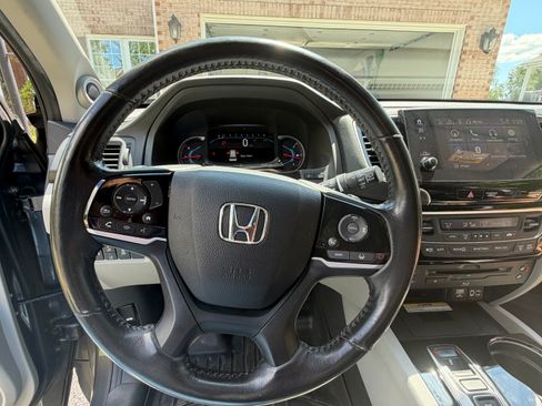 Used 2019 Honda Pilot Elite image 12