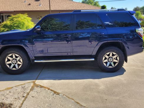 Used 2018 Toyota 4Runner TRD Off-Road Premium AWD/4WD image 1