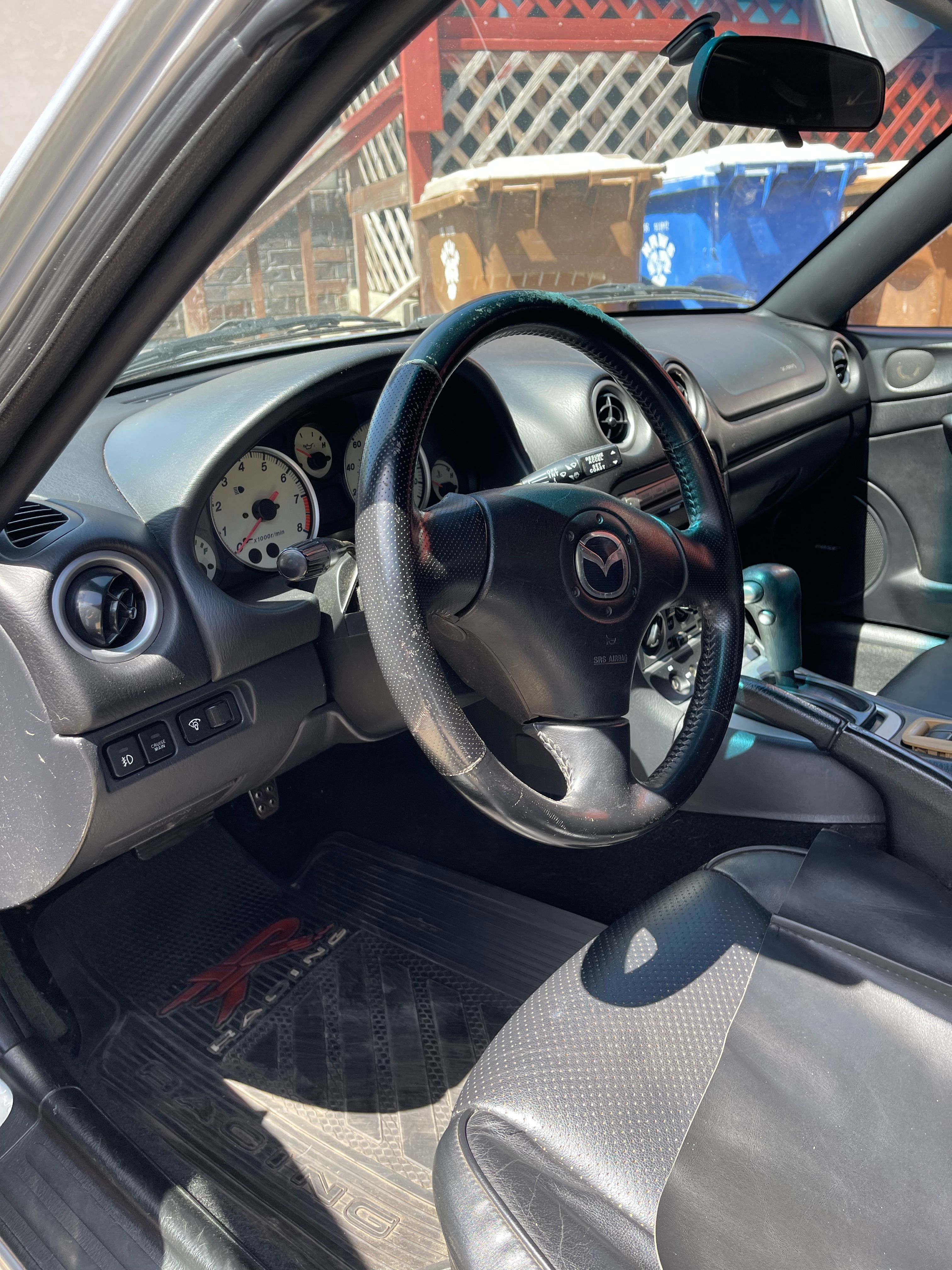 Used 2005 MAZDA MX-5 Miata LS RWD image 5
