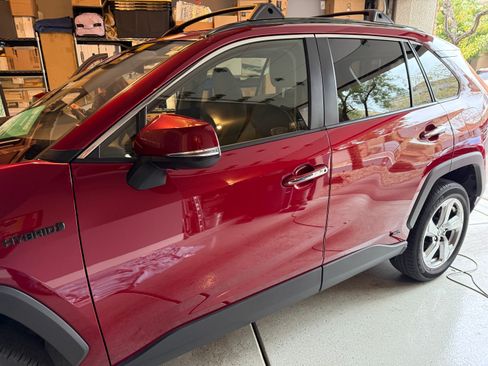 Used 2020 Toyota RAV4 Limited image 6