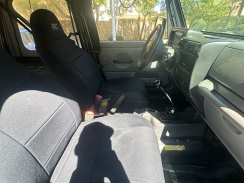 Used 1998 Jeep Wrangler SE image 20