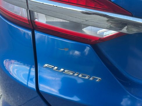 Used 2017 Ford Fusion SE FWD image 24