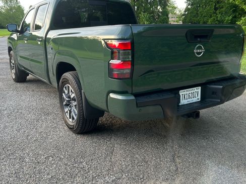 Used 2023 Nissan Frontier SV w/ Technology Package RWD image 4