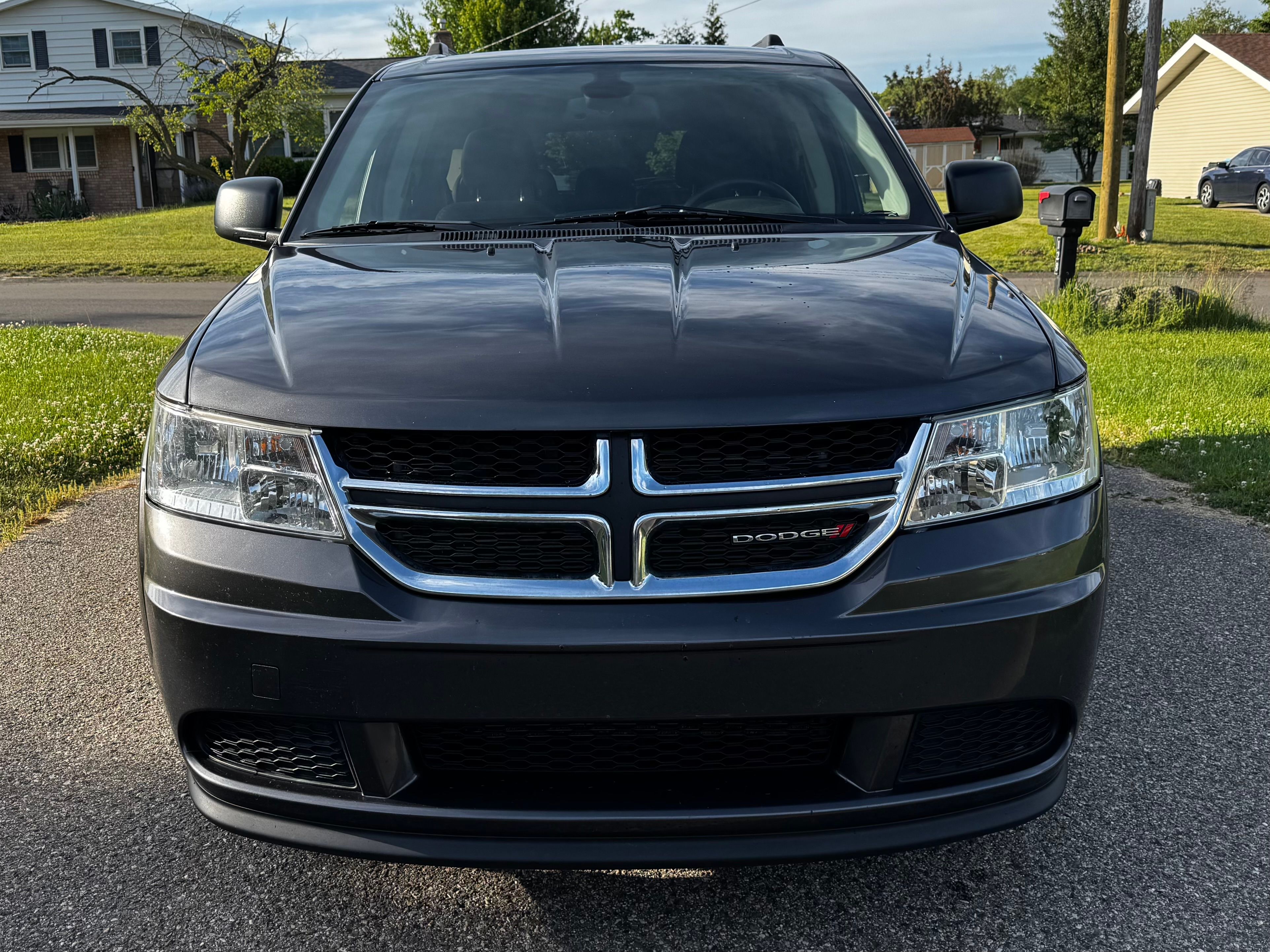 Used 2020 Dodge Journey SE FWD image 2