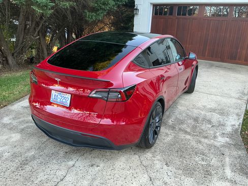 Used 2020 Tesla Model Y Performance image 15